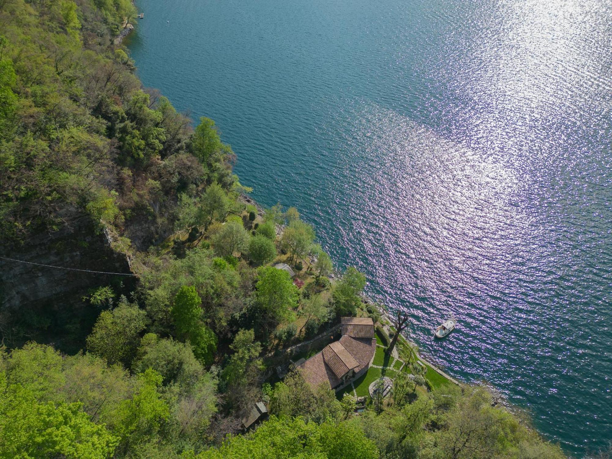 The Writer'S Nest Waterfront Villa By Rent All Como Faggeto Lario Zewnętrze zdjęcie